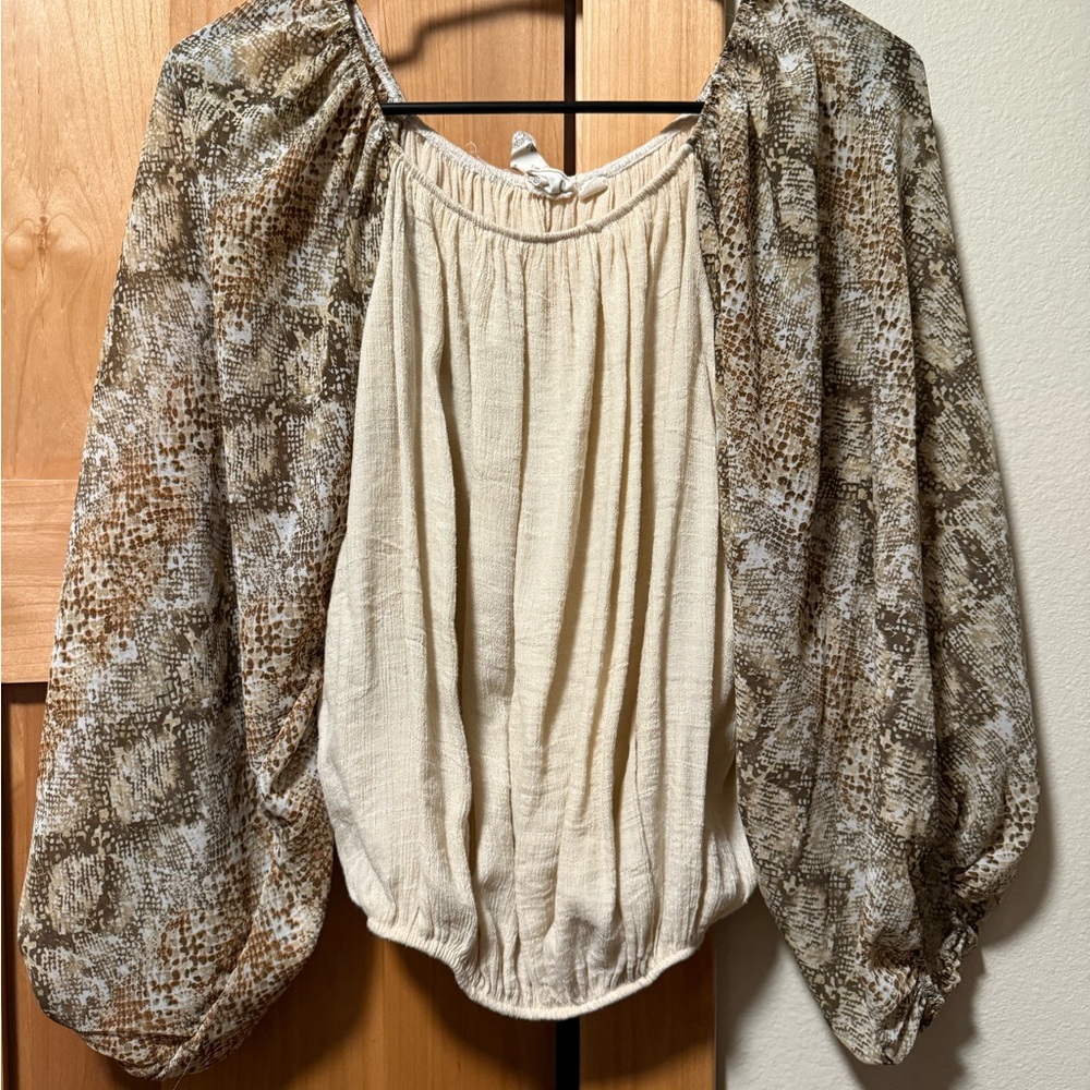 Blu Pepper Cream and Brown Blouse